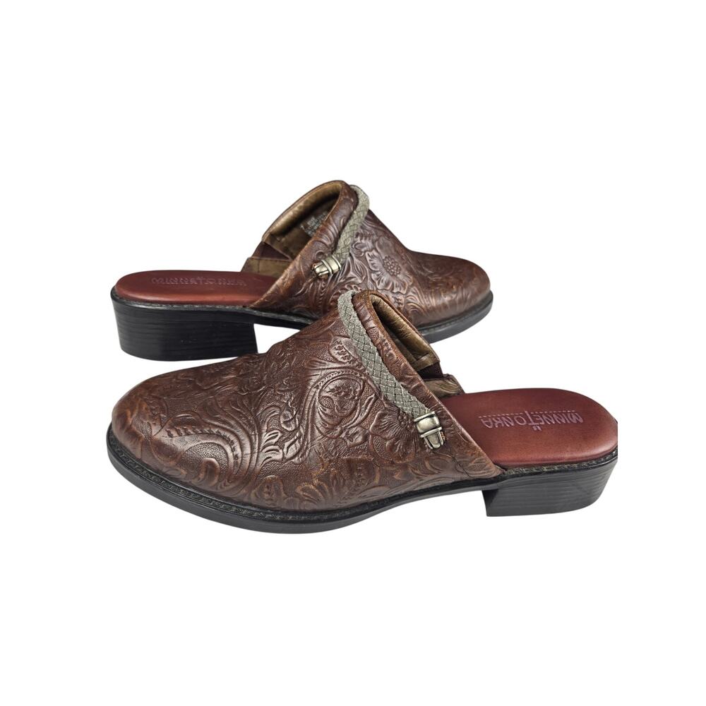 Minnetonka Tooled Leather Mules Women's Size 7. Heel 1 1/4"